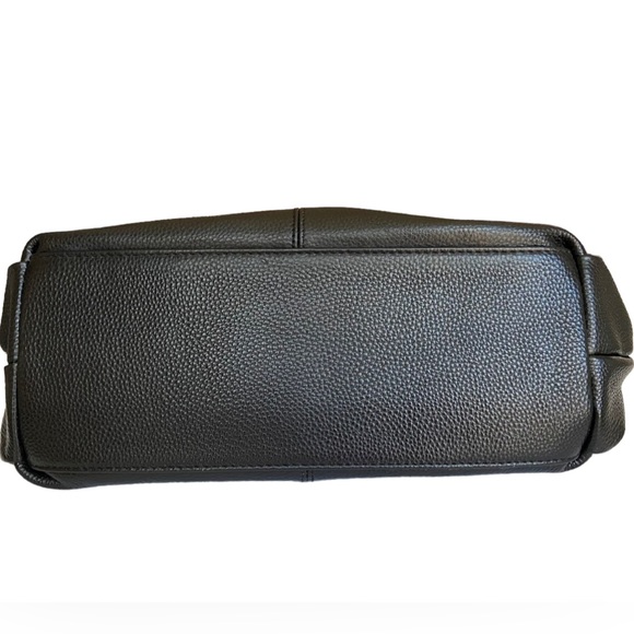 ISWEE Leather bag / Color black/ medium size for easy taking. - Picture 10 of 16